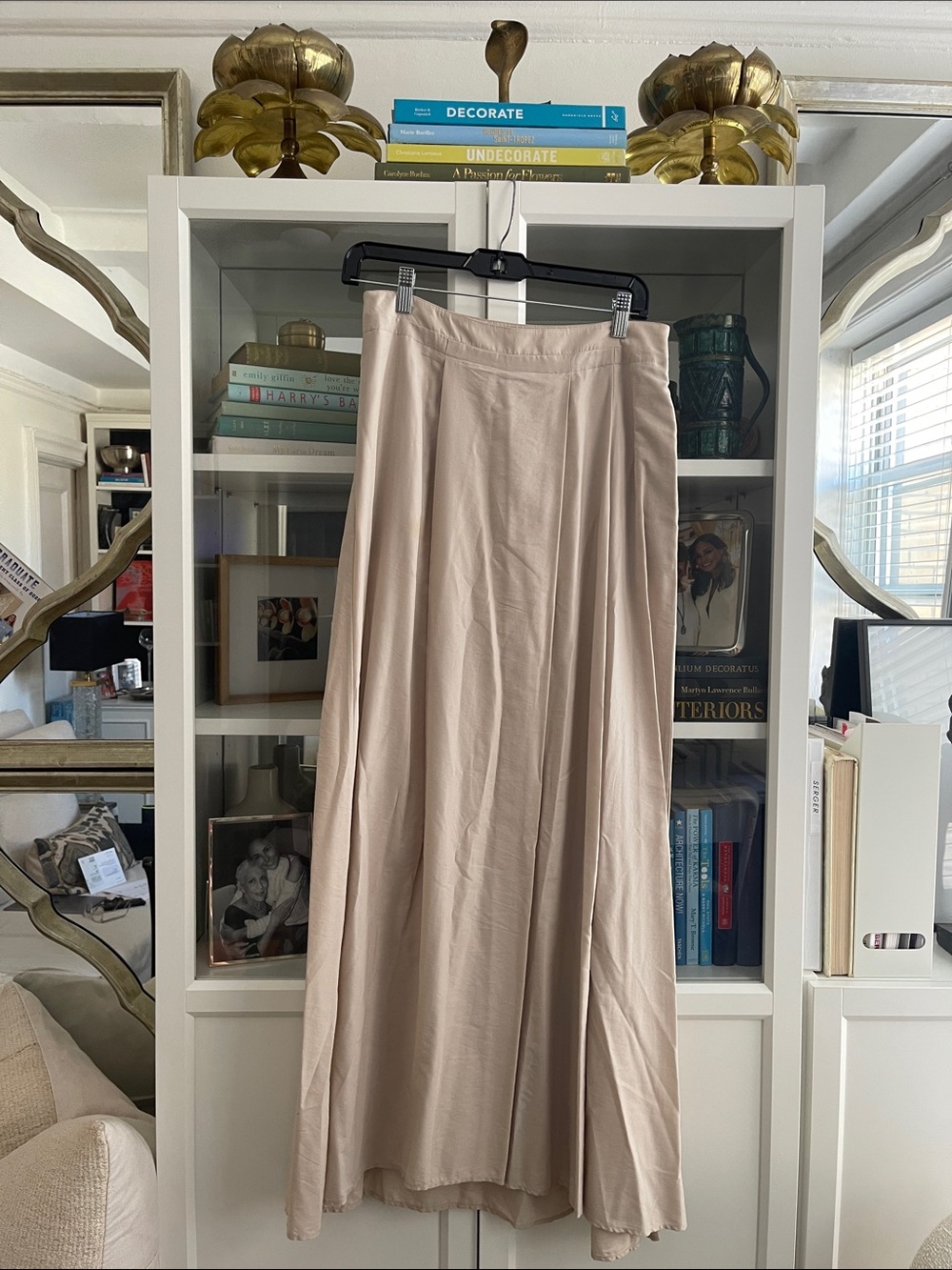 BCBGMaxAzria Long Flowing Neutral Maxi Skirt